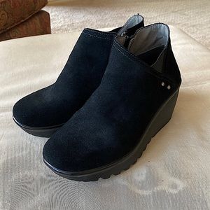 New black suede platform ankle boots. Skechers memory foam. US size 6.5.